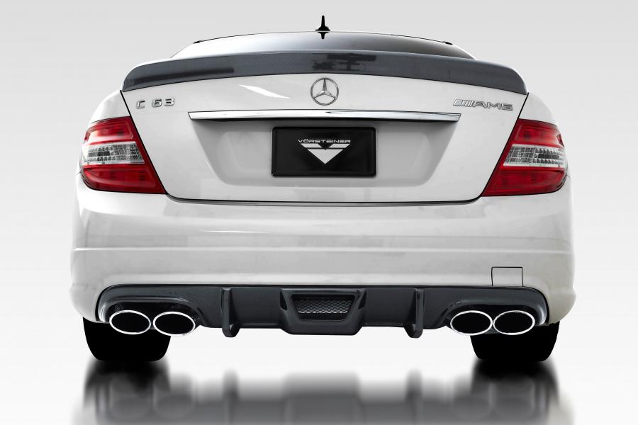  Mercedes-Benz C63 AMG by Vorsteiner 2010 года  (фото 7 из 27)